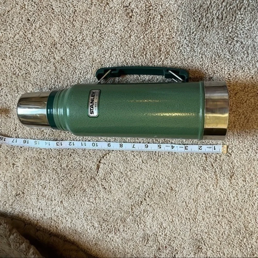 Extra large 15” Stanley metal thermos - Picture 3 of 11